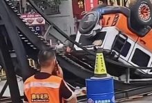 “212”越野车爬坡翻车,网友炸锅:背后竟是“世界铝王”?-程序员中文网