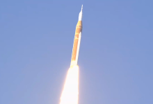 50多年来首次 NASA发射绕月火箭执行“阿尔忒弥斯二号”任务-程序员中文网